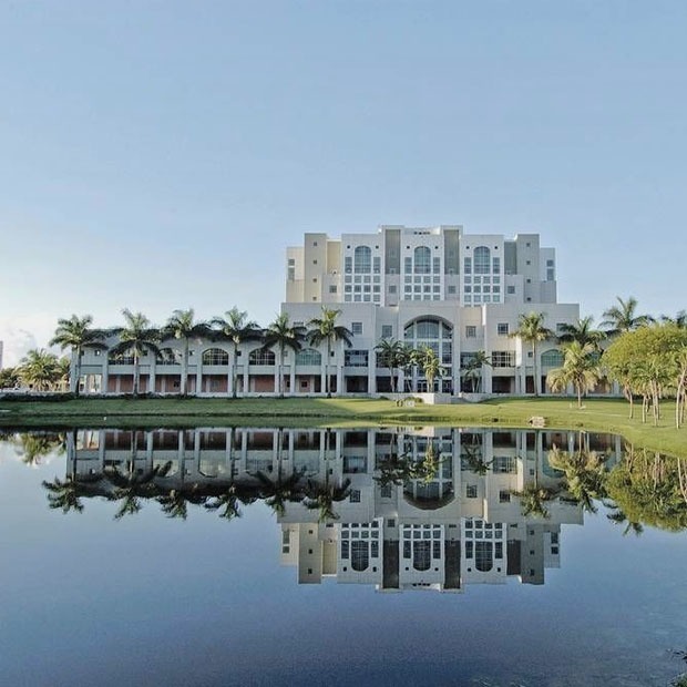Я училась во Florida International University — Личный опыт на The Village Казахстан