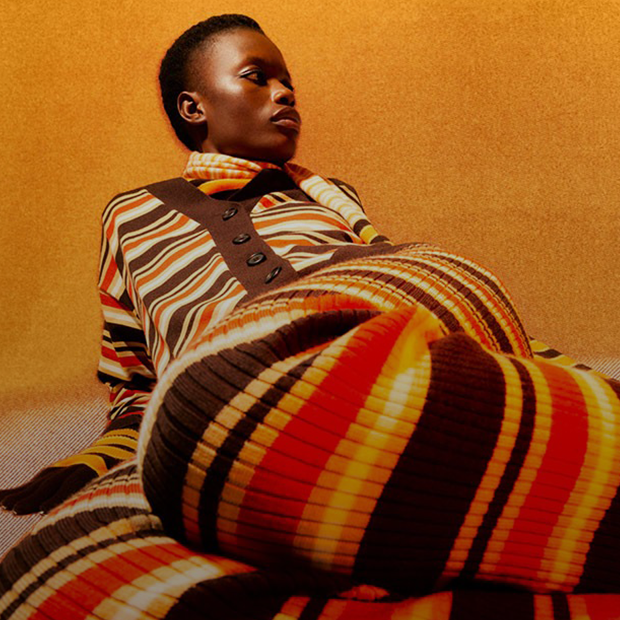 Помощь Сеулу от Gucci и коллаборация Uniqlo: Что нового в мире моды? — Вещи на Village Казахстан