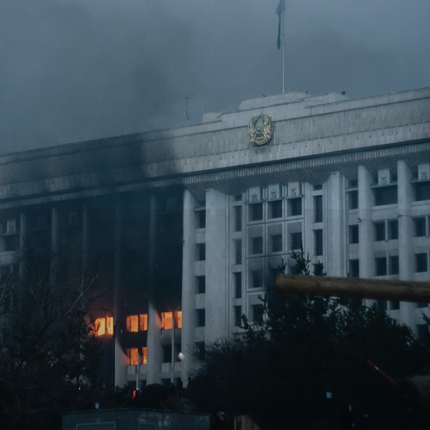 Как вели себя мародеры и что происходило на площади