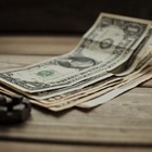 Страны ЕАЭС хотят отказаться от расчетов в долларах