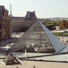 Во Франции из-за коронавируса закрыт Лувр