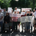 В мажилисе одобрили наказание за привлечение детей к незаконным митингам