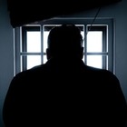 Подозреваемого в изнасиловании родных дочерей задержали в Алматинской области