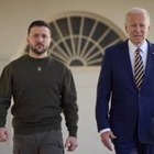 Владимир Зеленский прибыл с визитом в США. Вот кадры из его первой зарубежной поездки с начала войны