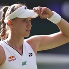 Елена Рыбакина досрочно вышла в четвертьфинал Уимблдона
