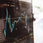 Курс доллара снизился на две тенге на бирже