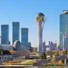В Астане на женщину и подростка упали «30 лет Независимости РК»