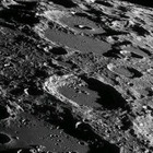 Японский миллиардер ищет девушку для полета на Луну