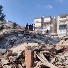 Землетрясение в Турции: Число жертв выросло почти до 3 тысяч человек