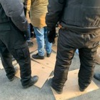 В Алматы активистов 6 часов держат в окружении. Они стоят на промерзшей земле, а сверху падает лед