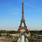 Эйфелева башня открылась для туристов после трехмесячного перерыва