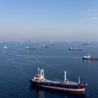 У берегов Турции образовалась пробка из 19 нефтяных танкеров