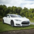 Tesla закроет розничные магазины ради онлайн-продаж