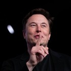 Илон Маск изменил имя на Илону в Twitter