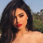 Кайли Дженнер стала самой молодой миллиардершей в мире
