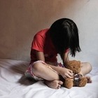 В Атырау отец избивал 11-летнюю дочь, заставляя ее совершать молитву