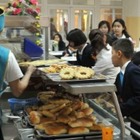 Арендаторов школьных столовых Алматы требуют погасить долг, выписанный задним числом