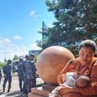Спецназ преградил путь к Акорде родственникам погибших в январских событиях
