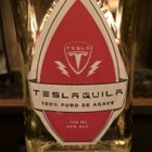 Илон Маск сообщил о планах Tesla продавать именную текилу Teslaquila