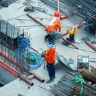 Шымкентцы жалуются на стройку, где не соблюдают технику безопасности