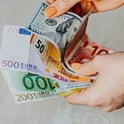 Нацбанк продлил срок действия пределов отклонения курса доллара до первого июля