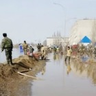 В Кокшетау вода подтопила дома и улицы