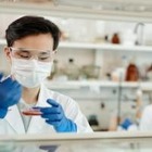 Ученые научились диагностировать болезни по составу слез