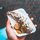 В Нидерландах предлагают бесплатную селедку, чтобы поощрить вакцинацию от КВИ
