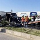Микроавтобус с казахстанскими туристами попал в аварию в Турции