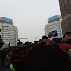 Полицейский обратился к митингующим:«Требую, чтобы все разошлись!»