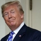 Трамп предложил использовать ядерные бомбы против ураганов