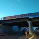В Семее неизвестные повесили плакат с надписью «От правды не убежишь»