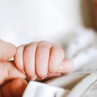 В Алматы родители пытались продать новорожденного малыша