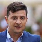 Зеленский с большим отрывом от Порошенко победил на выборах в Украине