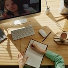 Сельские школьники ловят интернет-связь в туалетах и горах