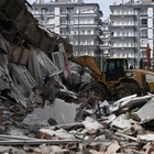 Число погибших при землетрясениях в Турции достигло почти 30 тысяч человек