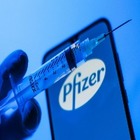 После прививки вакциной Pfizer в США умер врач