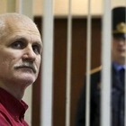 В Беларуси нобелевского лауреата Алеся Беляцкого приговорили к 10 годам тюрьмы