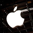 За Apple дают 1 триллион долларов
