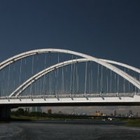 В столице мужчина хотел спрыгнуть с моста
