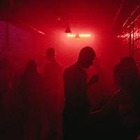 Уколоться на рейве: В Берлине вакцинируют на дискотеках