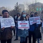 В Алматы митинг: Требуют отставки Досаева и выборности акимов 