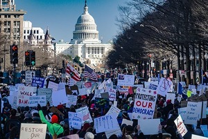 Штурм Капитолия в США: Как и почему это произошло