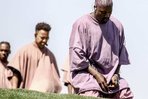 «Jesus Is King»: Стоит ли слушать новый альбом Канье Уэста?

