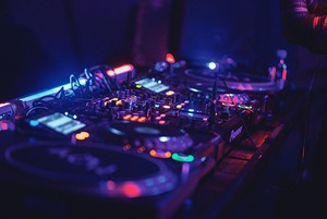 Hard techno и искусство: Как провести выходные в Алматы и столице 
