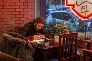 Любовь к одиночеству: Как казахстанцы празднуют 14 февраля без пар