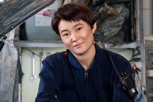 Казахстанки в мужских профессиях: Автомеханик, хирург-проктолог и осмотрщик вагонов