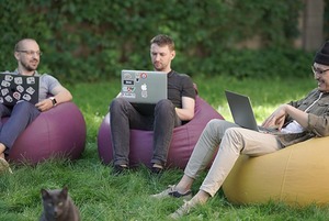 Mediahub.asia: Как продавать фотографии казахов, баурсаков и юрт