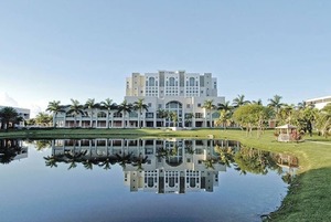 Я училась во Florida International University