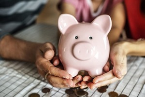 Создавать подушку безопасности, откладывая 10 % от всех доходов